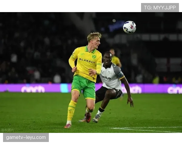 诺维奇黄绿鸟剑指英冠前列，新赛季状态备受期待