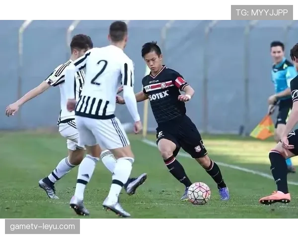 克鲁伊夫全能球风再现赛场，新星闪耀助球队战术全面开花