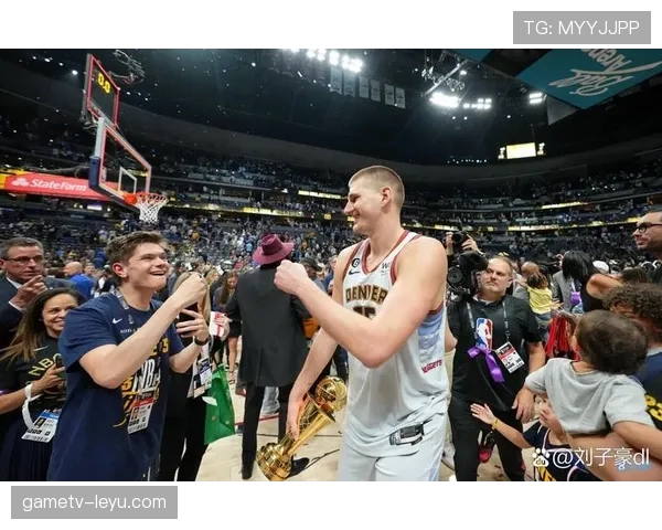 凯泽控球制胜,率队斩获关键胜利 凯泽控球制胜,率队斩获关键胜利