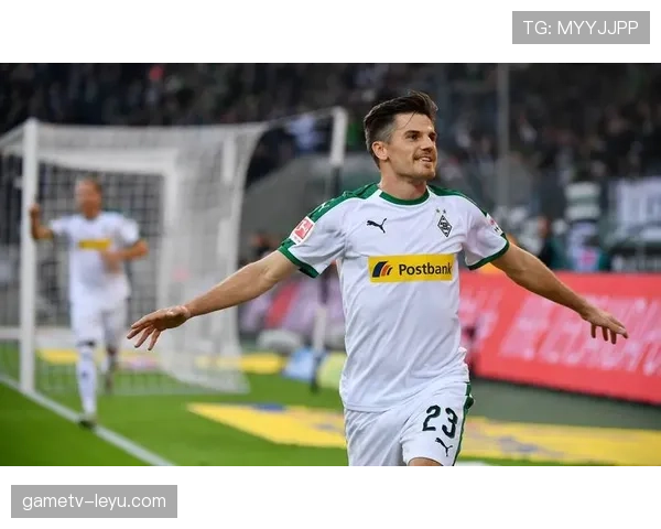 门兴新帅聚焦中场组织，战术体系全面升级引关注